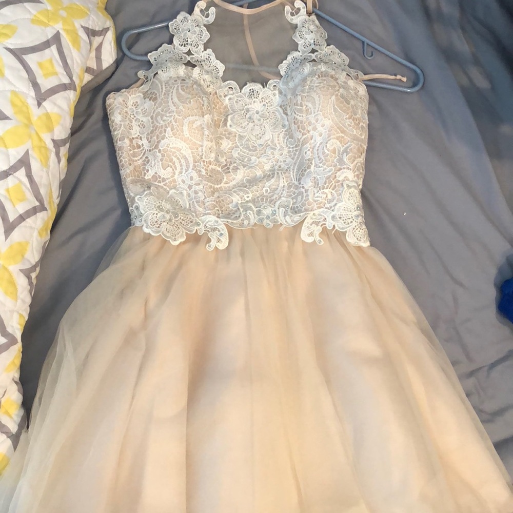Homecoming/ prom dress or special occasion